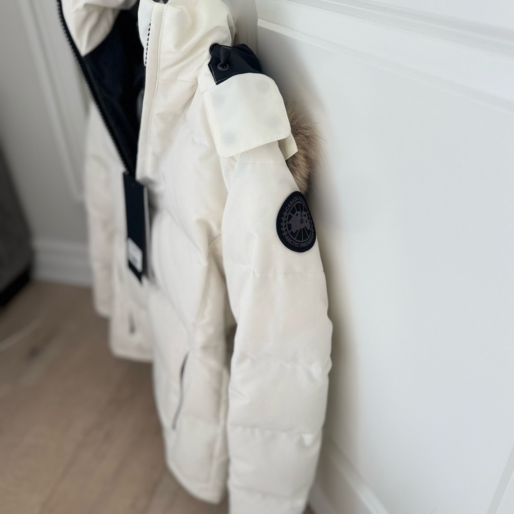 Canada Goose Black Label Parka - Picture 2 of 9
